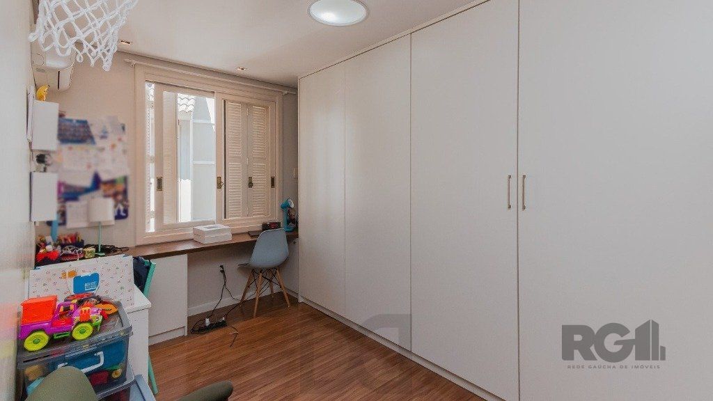 Excelente casa em condomínio de 249m² com 03 dormitórios e 4 vagas. — foto 15