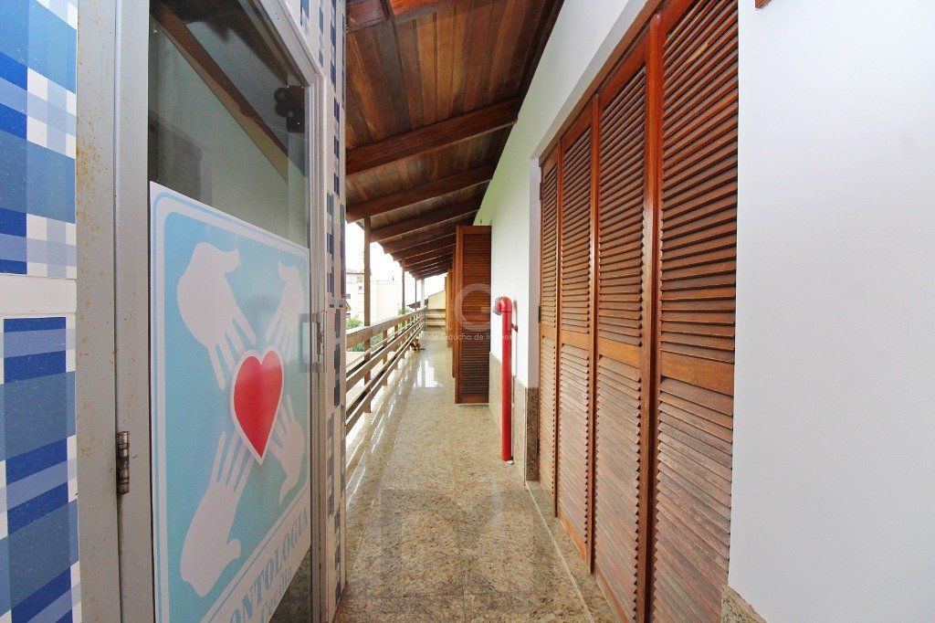 Casa para Venda - 840m², 7 dormitórios, sendo 3 suites, 8 vagas - Medianeira — foto 52