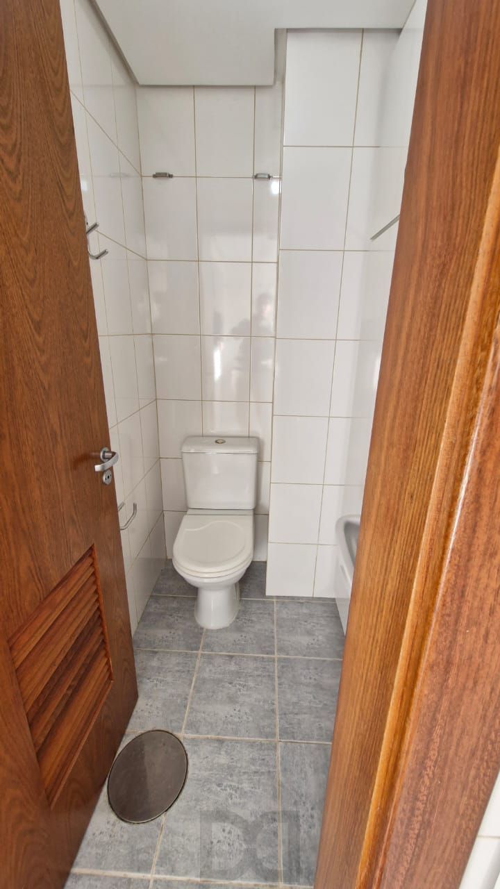 Apartamento no Menino Deus impecável, 2 dormitórios 1 suíte, 3 banheiros, 1 garagem — foto 22