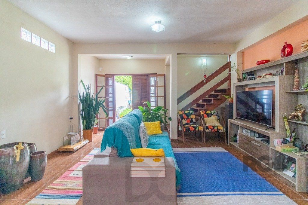 Casa com 3 dormitórios e 3 vagas no bairro Santa Tereza — foto 3