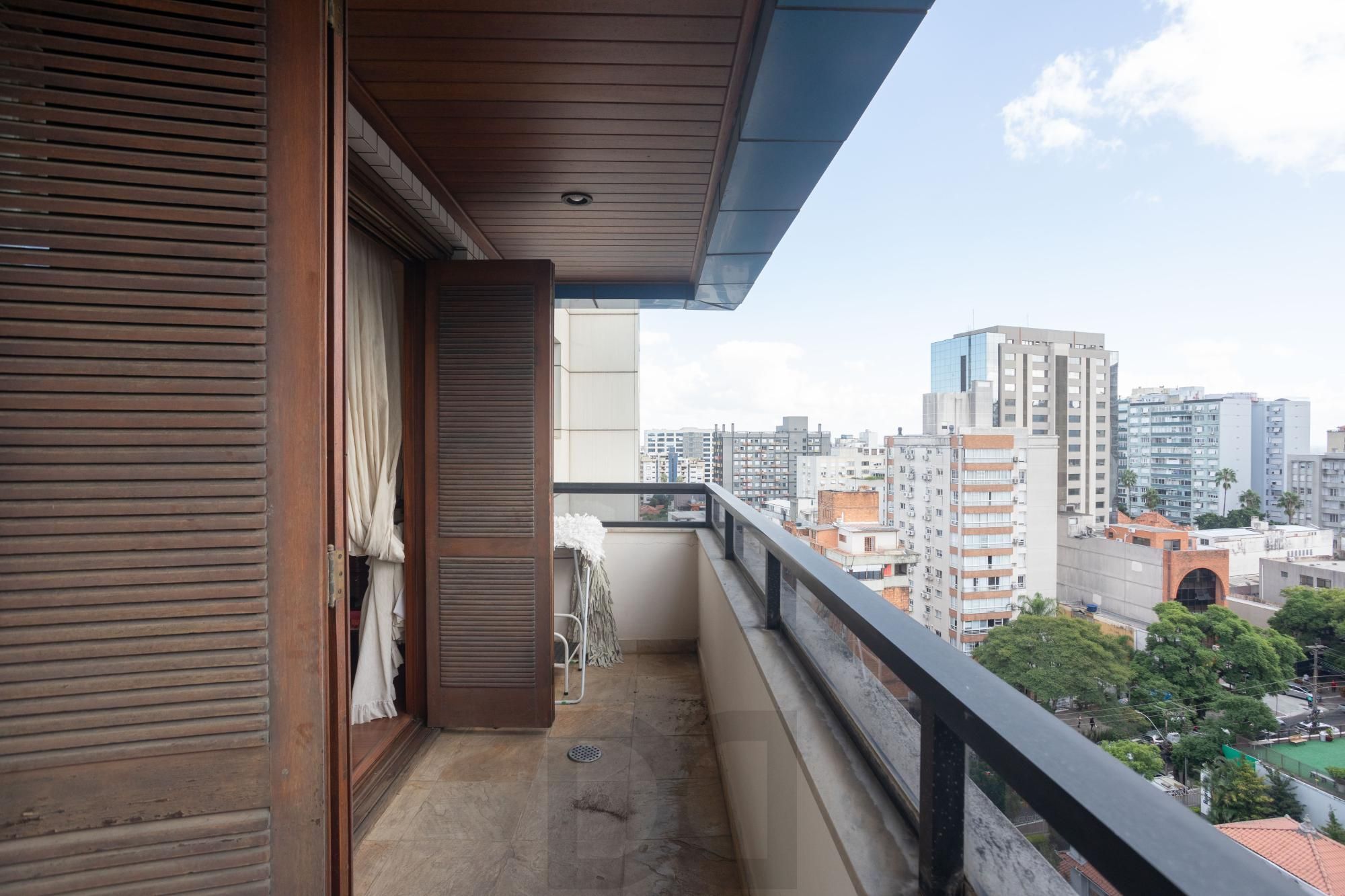 Cobertura com 05 dormitorios no Rio Branco - Porto Alegre/RS — foto 25