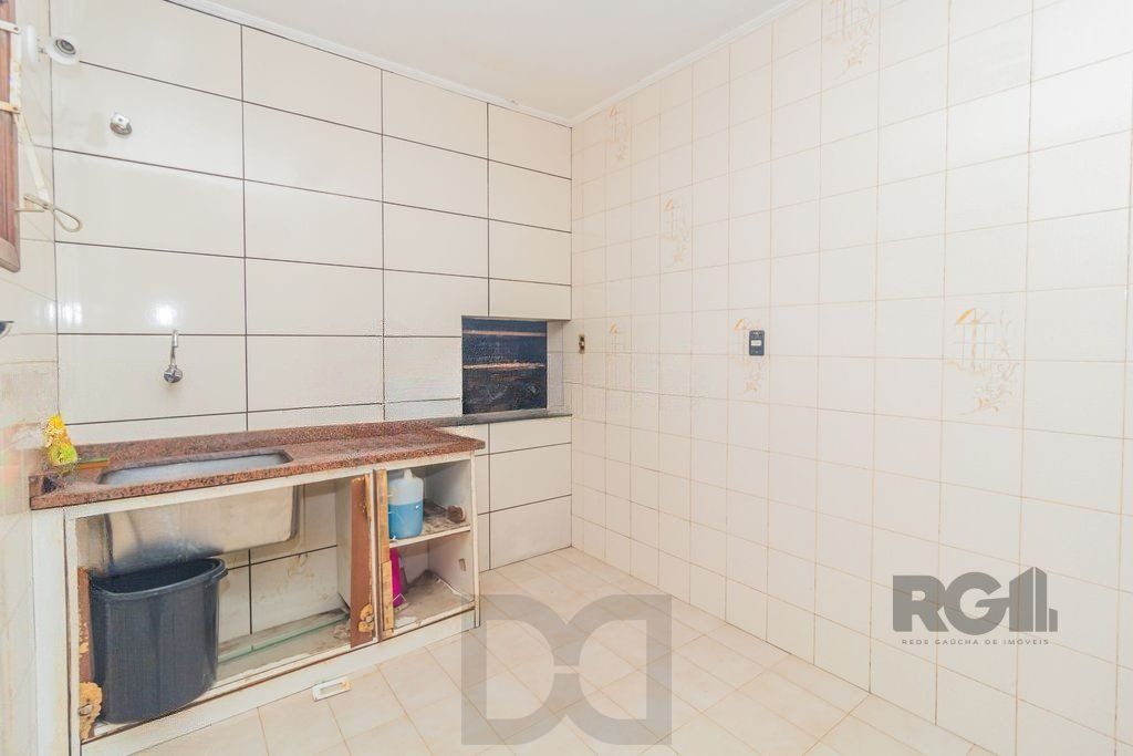 Casa com 240m², 3 dormitórios, 6 vagas no bairro Sarandi — foto 21