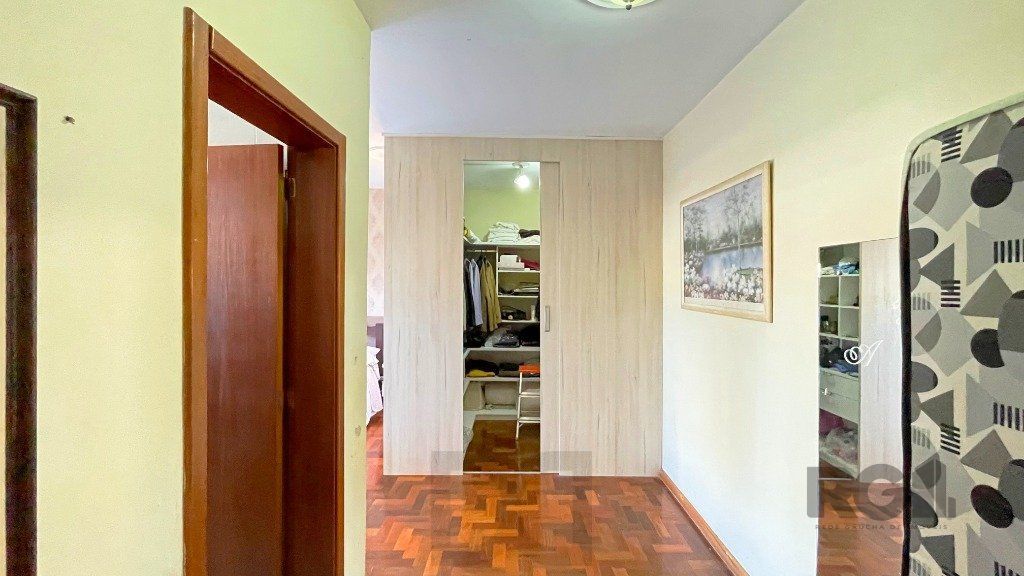 Casa 4 Dormitórios, Piscina, Bairro Gloria — foto 8