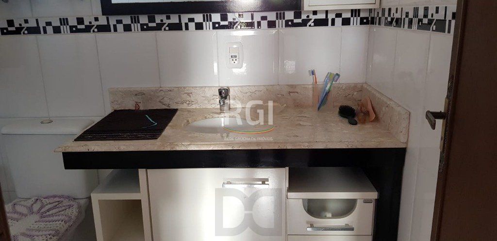 Casa para Venda - 300m², 4 dormitórios, sendo 2 suites, 4 vagas - Medianeira — foto 12