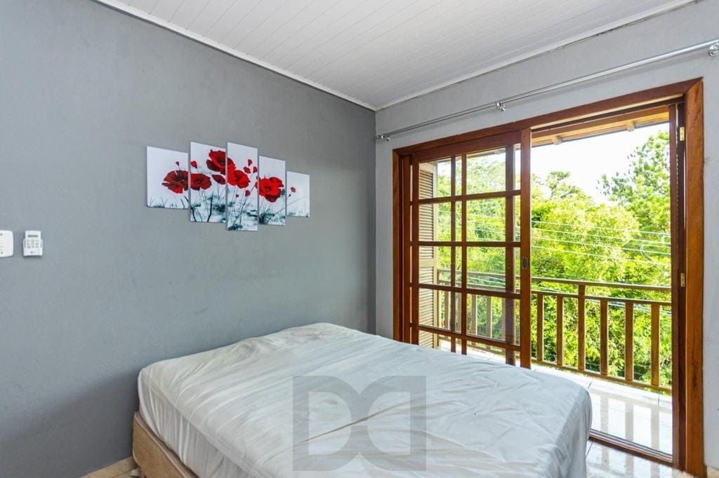 Casa de 3 dormitórios no Bairro Lomba do Pinheiro - Porto Alegre — foto 12