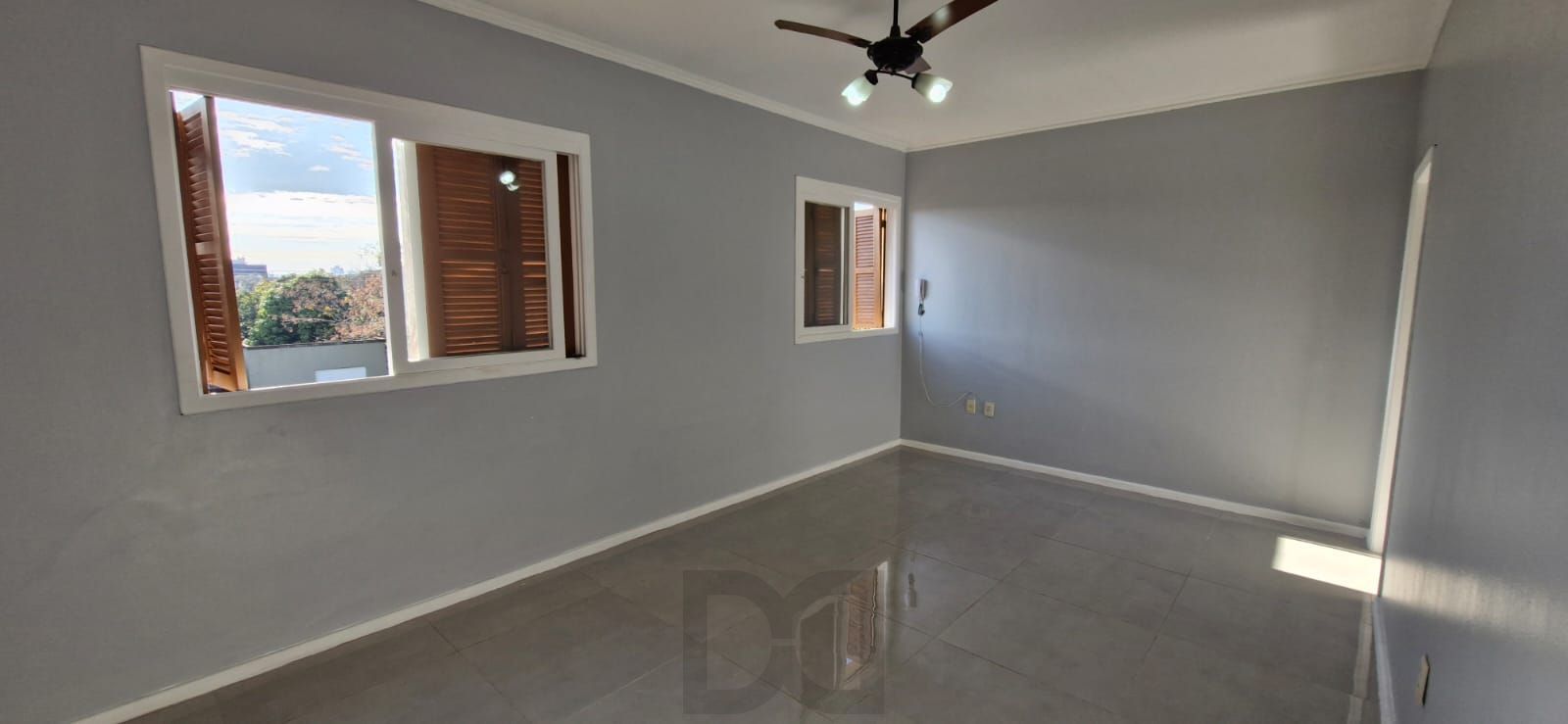 Apartamento de 2 dormitórios reformado no bairro teresopolis — foto 1