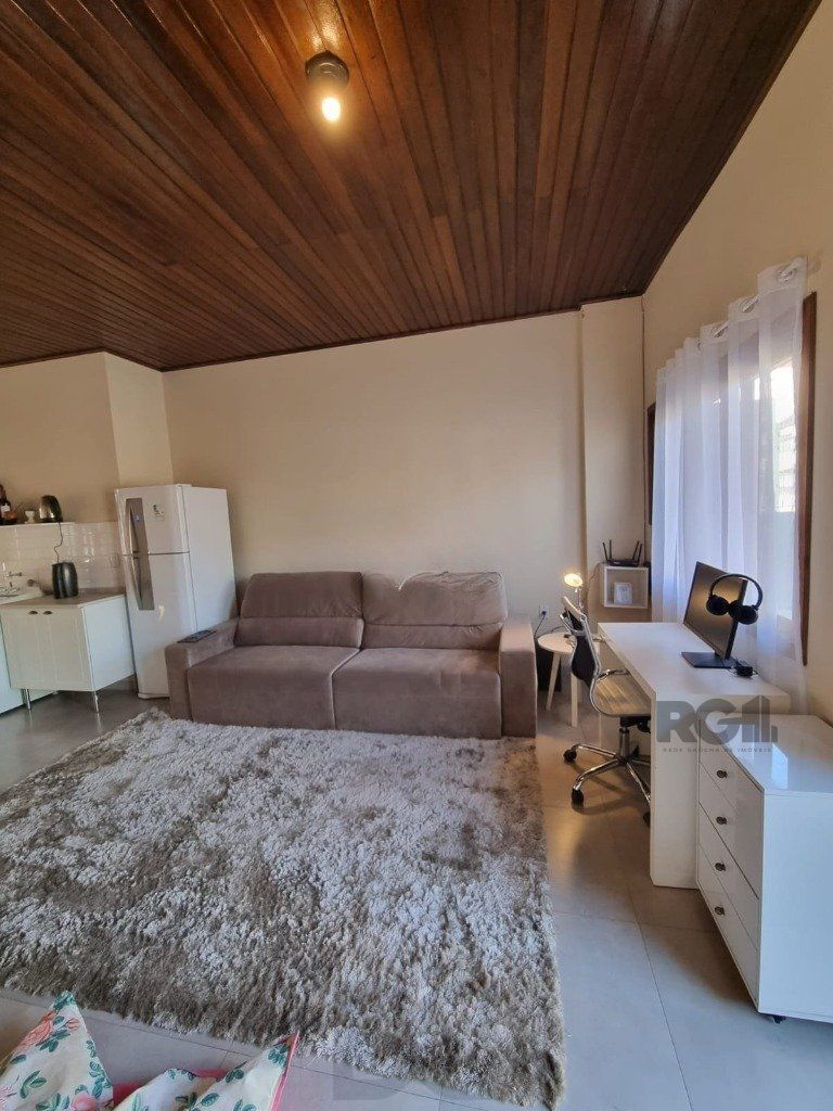 Casa com 3 dormitórios no bairro Sarandi — foto 2