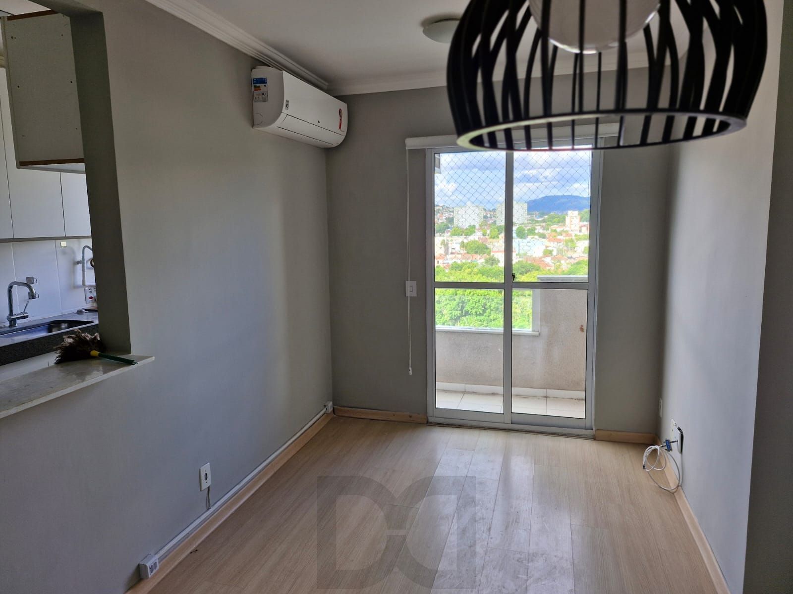 Apartamento de 2 dormitórios sendo 1 suíte, sala cozinha e garagem — foto 3