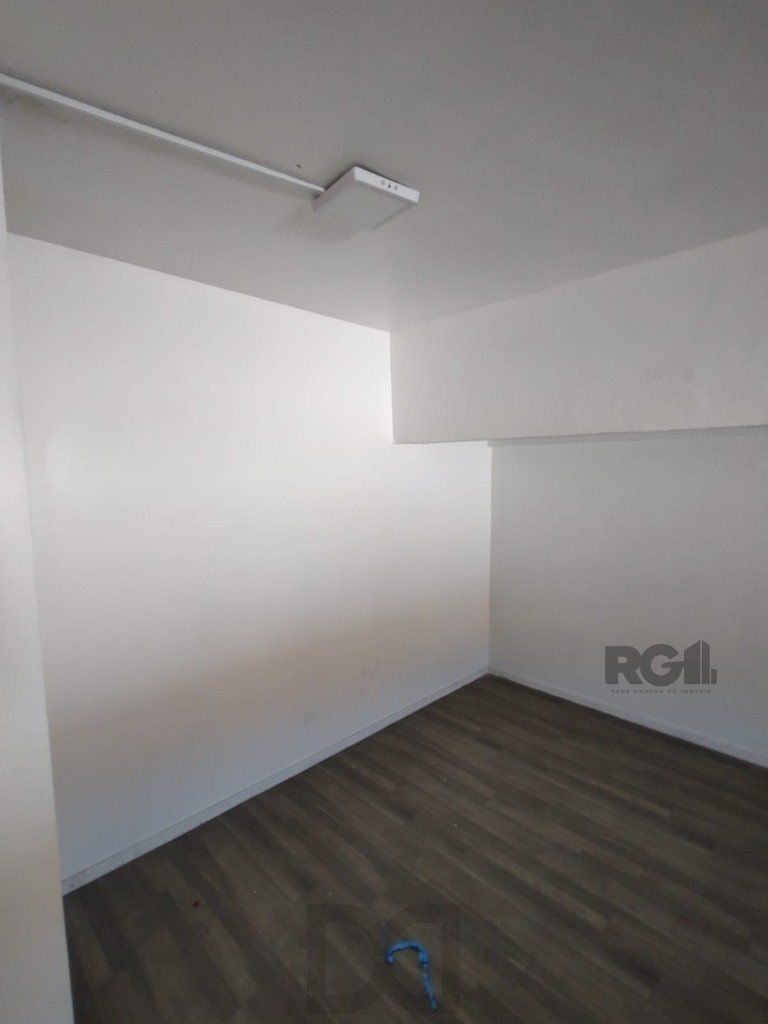 Loja para Venda - 60m², 0 dormitórios, 3 vagas - Petrópolis — foto 25