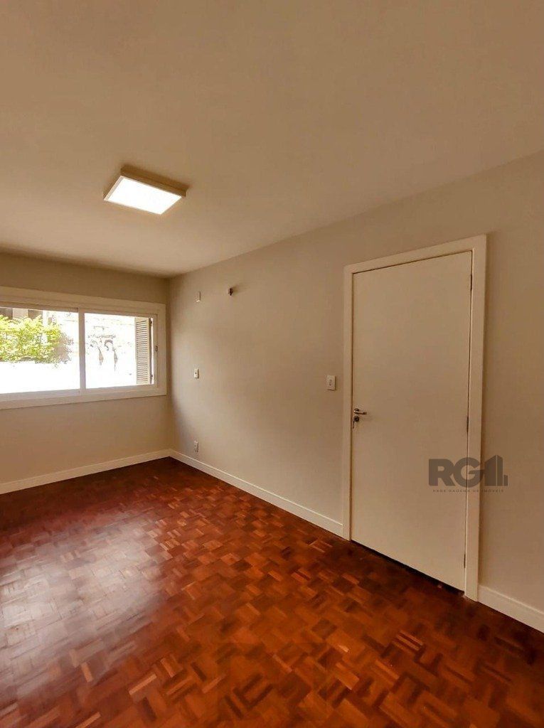 Apartamento semi mobiliado, 67m², 2 dormitórios, 1 vaga no bairro Petrópolis — foto 18