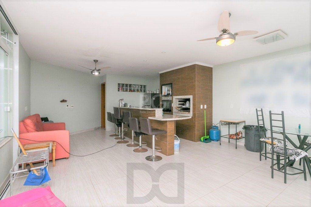 Casa para Venda - 279m², 3 dormitórios, sendo 1 suites, 4 vagas - Teresópolis — foto 30