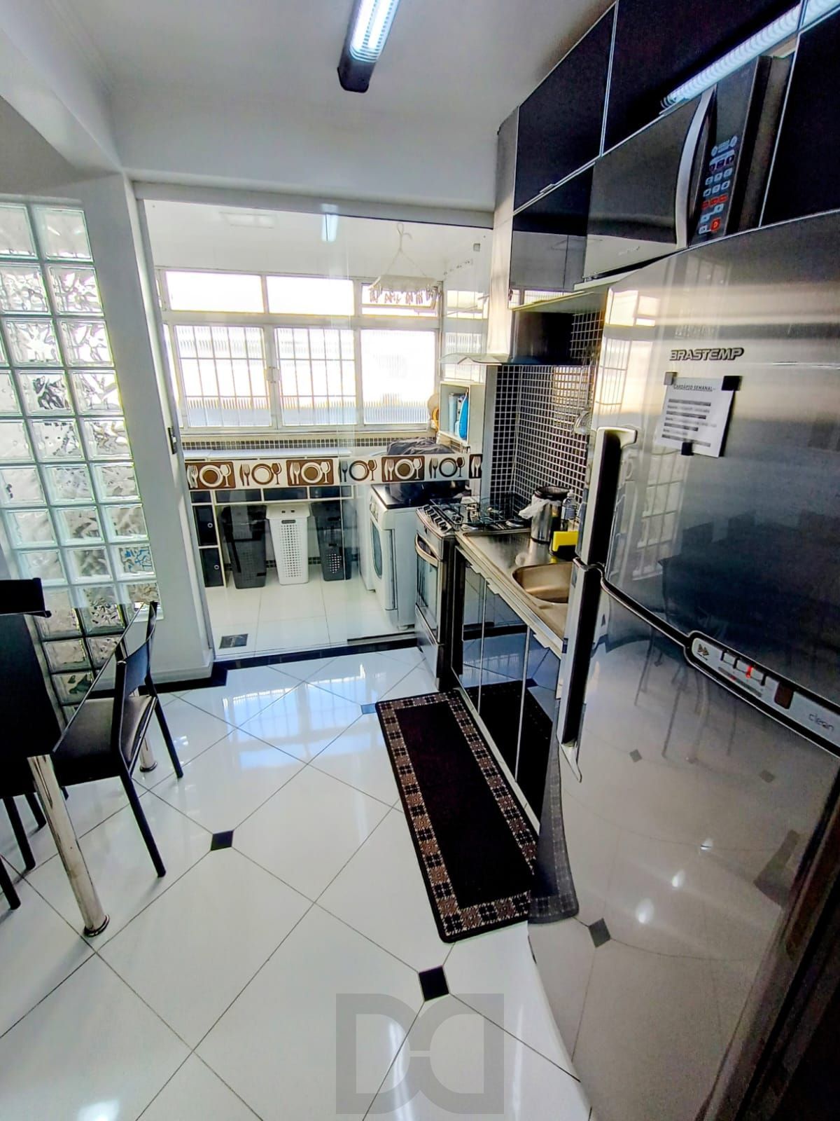 Apartamento com 2 quartos e 69m² à venda em Jardim Planalto, Porto Alegre. — foto 8