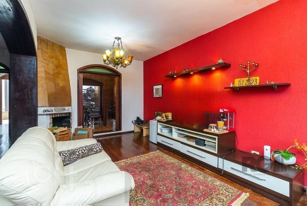 Casa de 245m² com 5 dormitórios no bairro Sarandi — foto 2