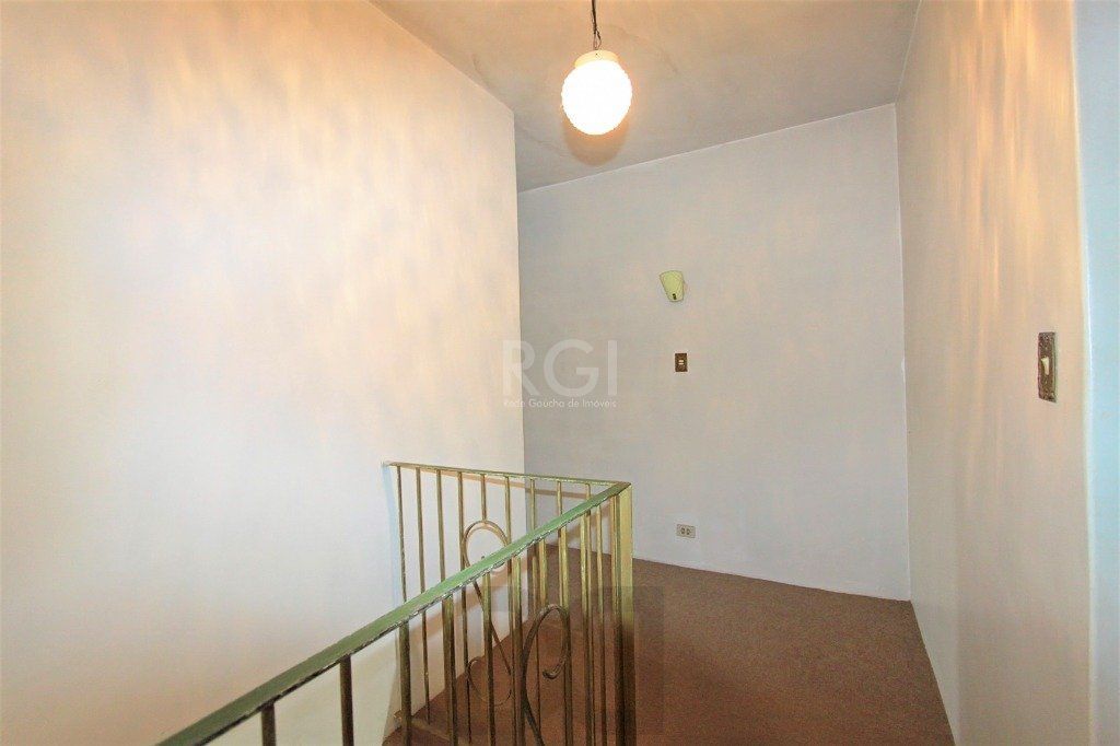 Casa para Venda - 187m², 3 dormitórios, sendo 1 suites, 2 vagas - Jardim São Pedro — foto 9