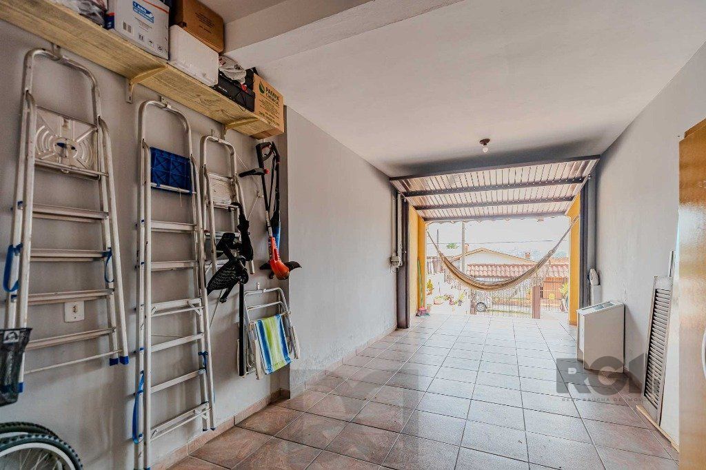 Casa com 234m², 3 dormitórios, 3 vagas no bairro Partenon — foto 39