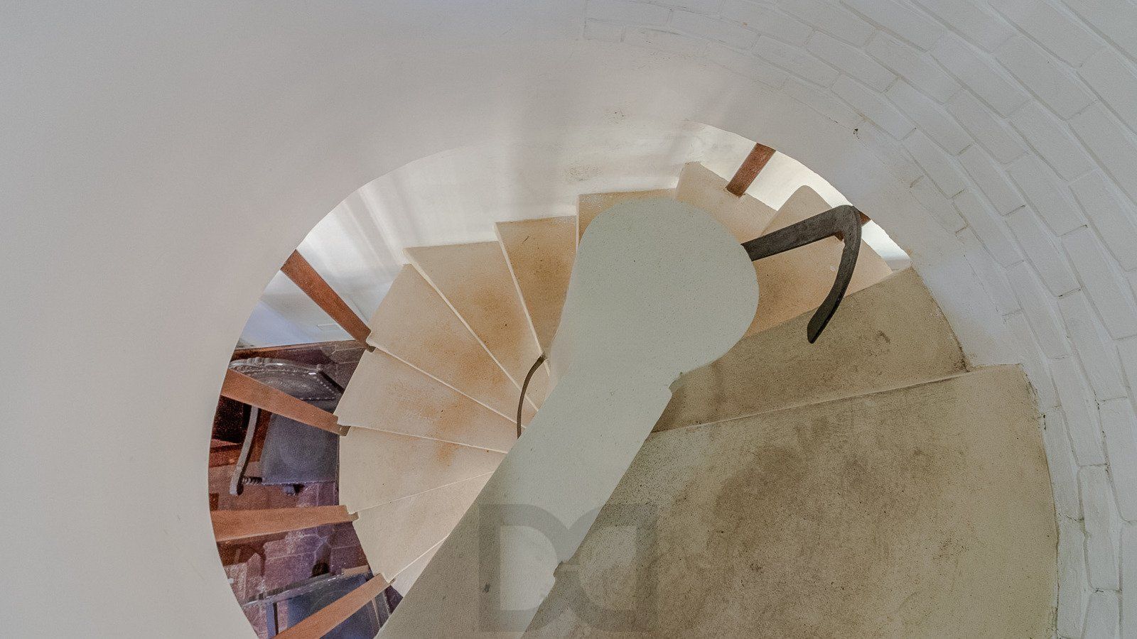 Excelente casa de 308 m² com 4 suítes e 4 vagas de garagem. — foto 8
