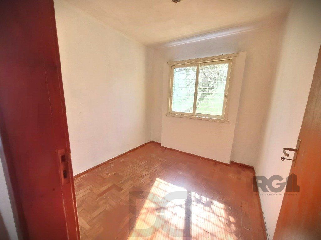 Casa 4 Dormitório(s) Bairro Nonoai — foto 8
