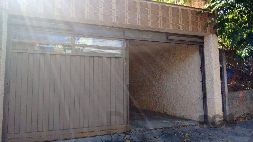 Casa 3 dormitórios, 3 banheiros, bairro Teresópolis. — foto 37