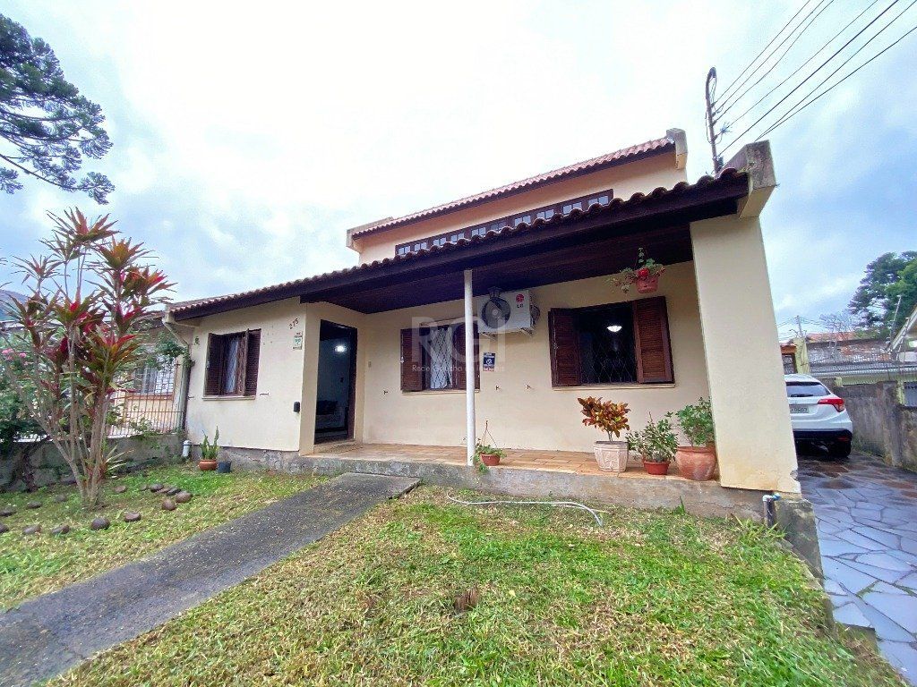 Casa para Venda - 150m², 4 dormitórios, sendo 1 suites, 3 vagas - Nonoai — foto 32