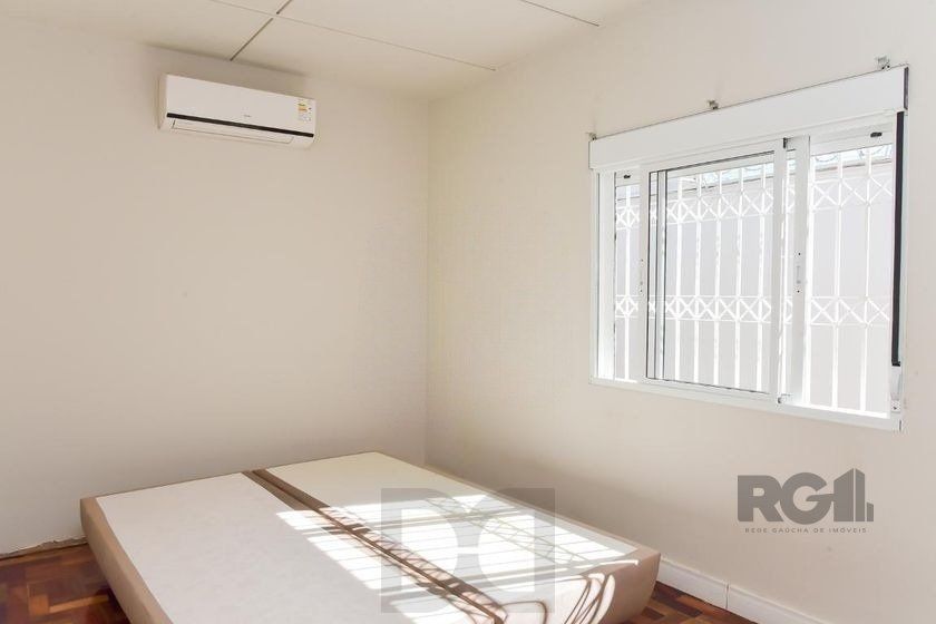 Casa de 197m² - 5 dormitórios, 3 vagas no bairro Rubem Berta — foto 11