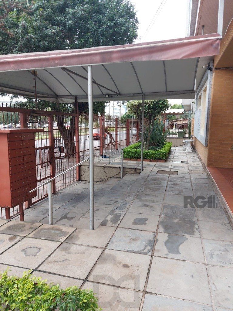 Apartamento 2 dormitórios, próximo da UFRGS, PUC, Ernesto Dorneles e trasporte público. — foto 22