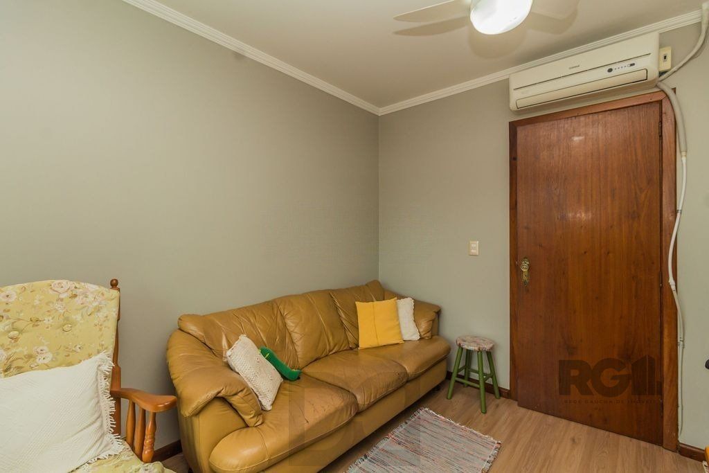 Casa de 4 dormitórios no bairro Sarandi — foto 24