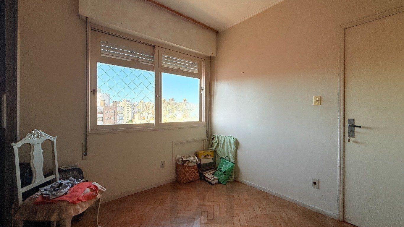 Apartamento de 3 dormitórios à venda no Bairro Petrópolis, Porto Alegre. — foto 11