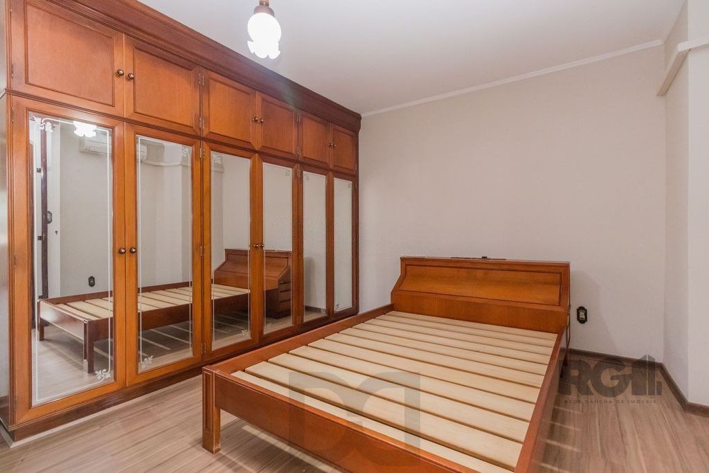 Casa com 287m², 5 dormitórios, piscina, 4 vagas no bairro Jardim Itu — foto 17