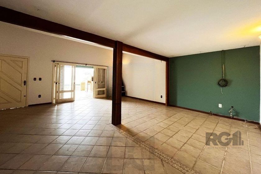 Casa de 200m² - 4 dormitórios, 4 vagas no bairro Espírito Santo — foto 2