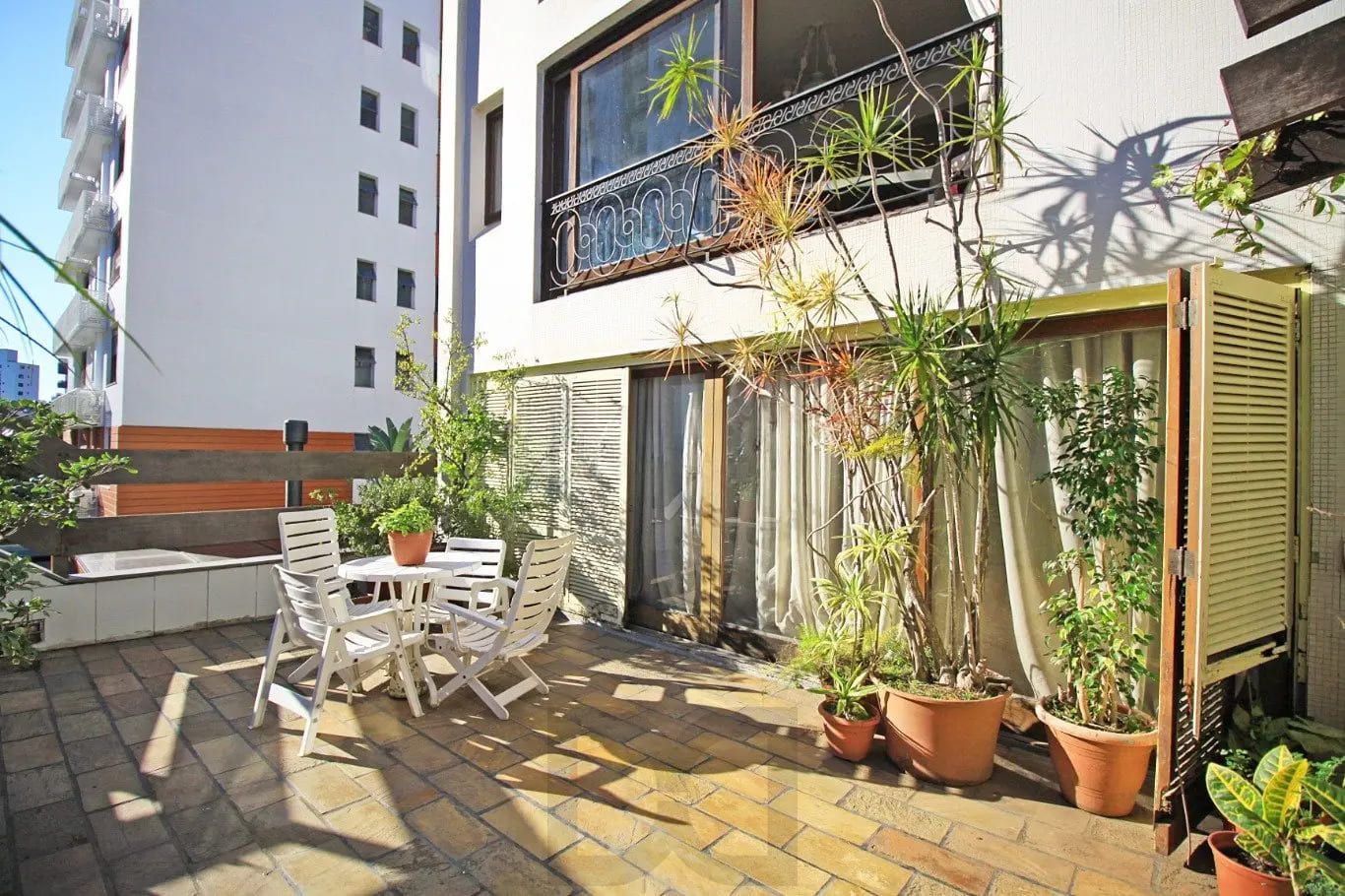 Apartamento Garden de 3 dormitórios à venda no Bairro Petrópolis. — foto 2