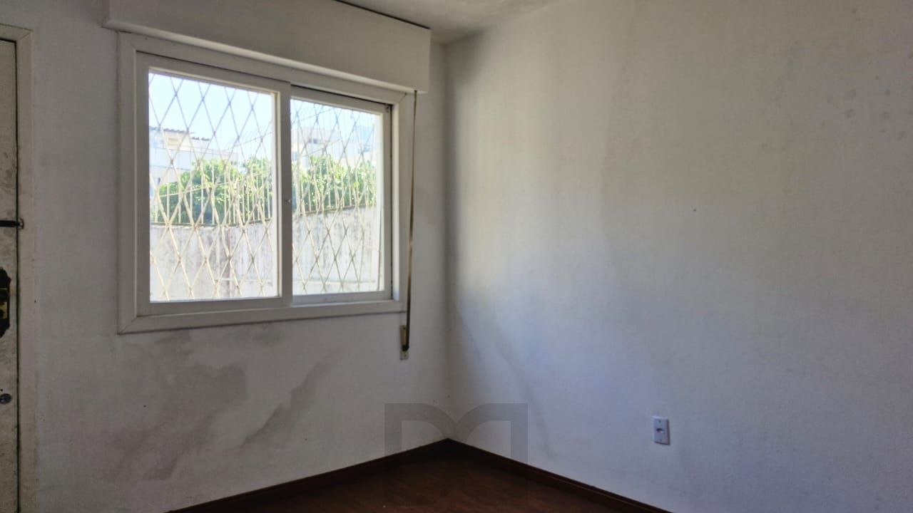 Apartamento com 2 dormitórios e garden na Rua Ijuí, pronto para reformar — foto 9