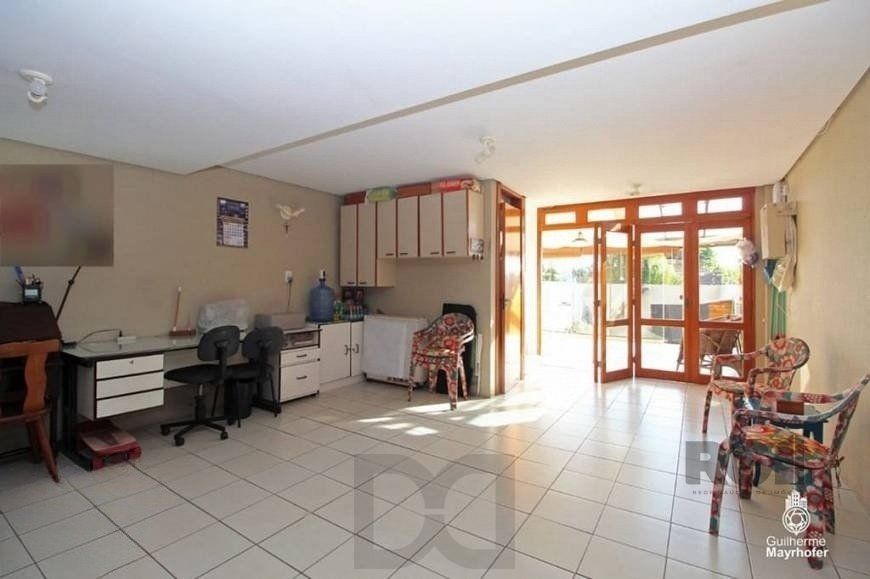 Ampla casa de 175 m² com 3 dormitórios e 3 vagas de garagem — foto 7