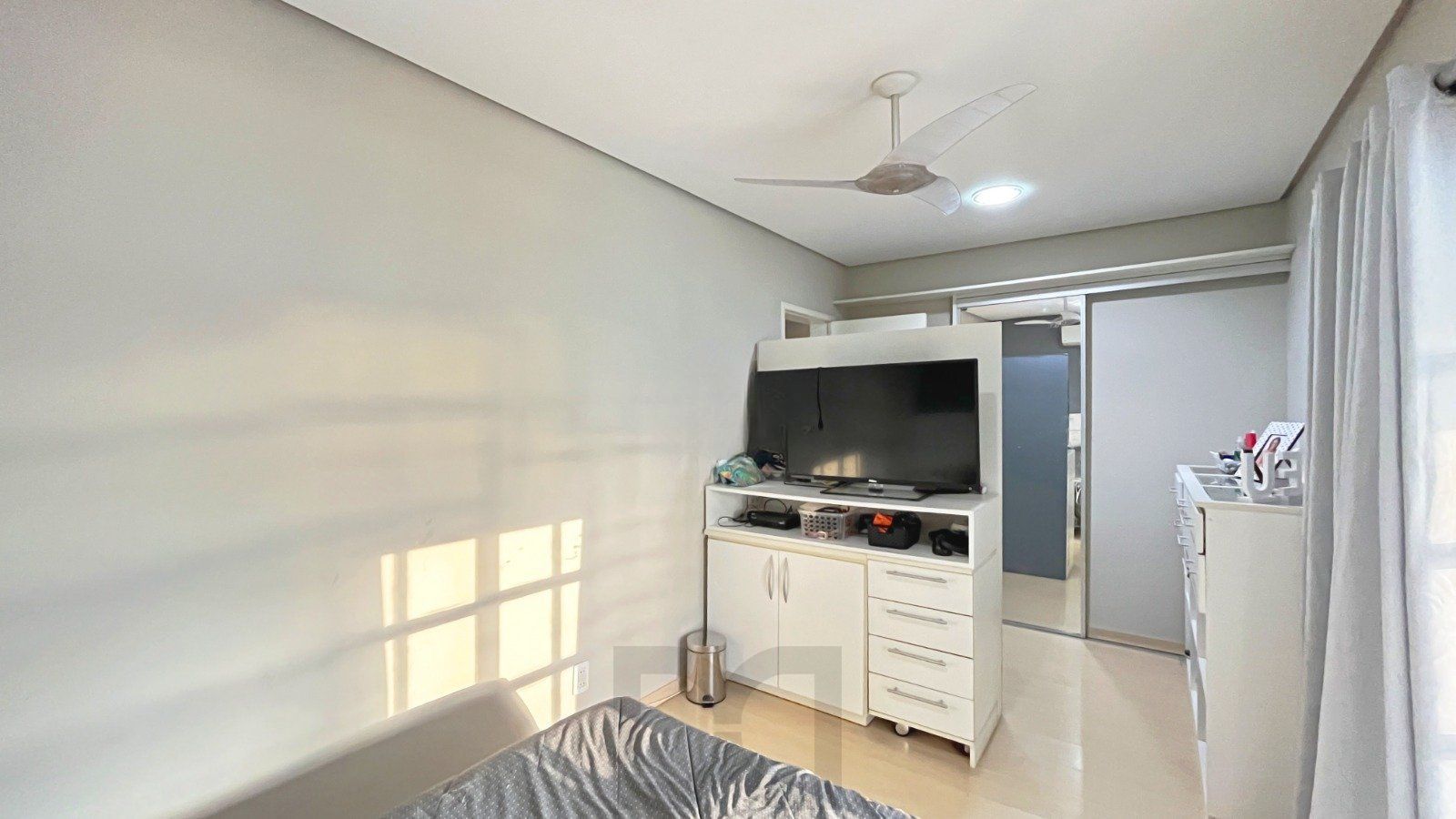 Casa de 5 dormitorios, á venda no bairro Vila Nova, Porto Alegre — foto 14