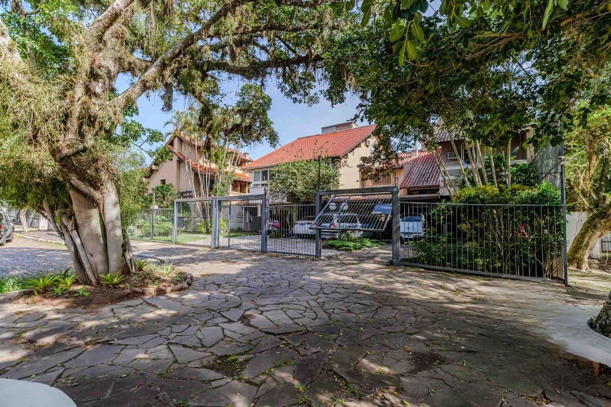 Casa em Condominio, 4 dormi. sendo 2 suítes, churrasqueira, lareira, 2 vagas — foto 34