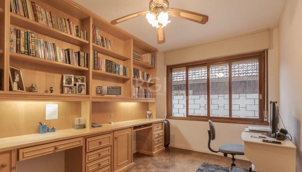 Casa para Venda - 327m², 4 dormitórios, sendo 1 suites, 3 vagas - Chácara das Pedras — foto 19