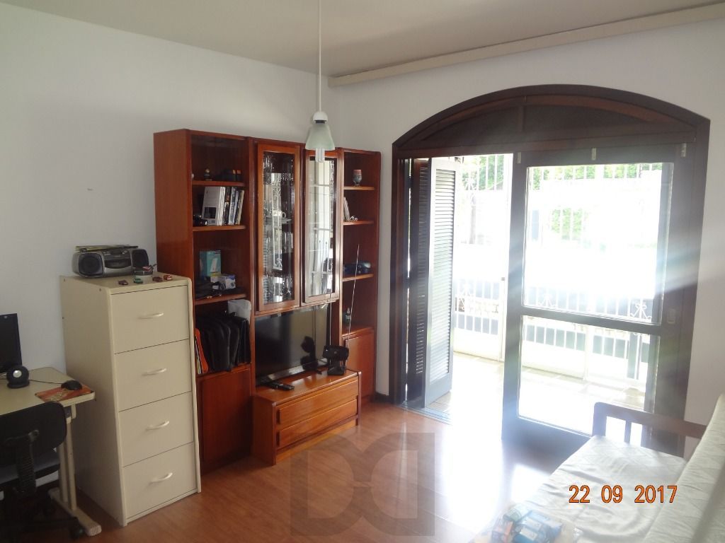 Casa para Venda - 365m², 4 dormitórios, sendo 2 suites, 6 vagas - Nonoai — foto 16
