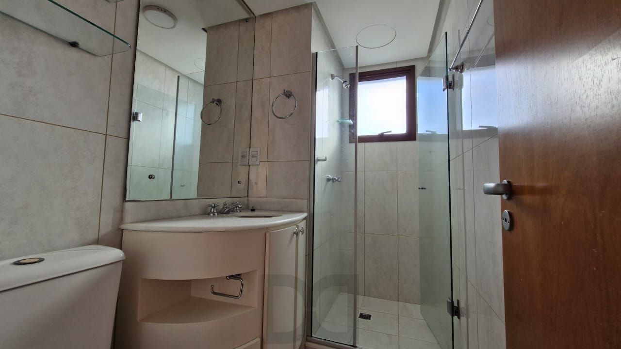 Apartamento no Menino Deus impecável, 2 dormitórios 1 suíte, 3 banheiros, 1 garagem — foto 20