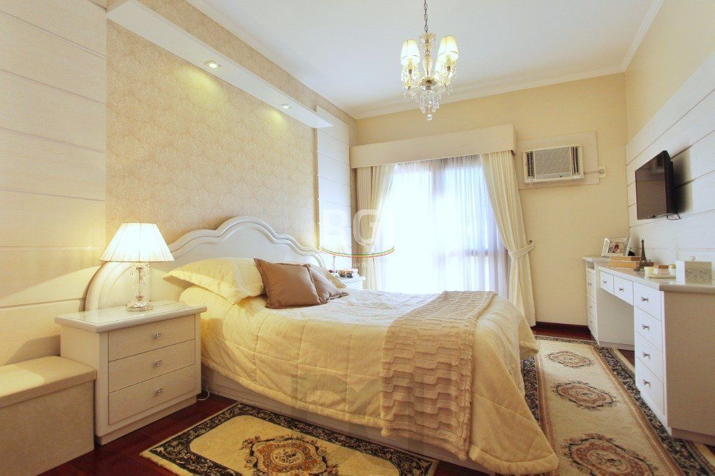 Casa para Venda - 250m², 3 dormitórios, sendo 1 suites, Teresópolis — foto 14
