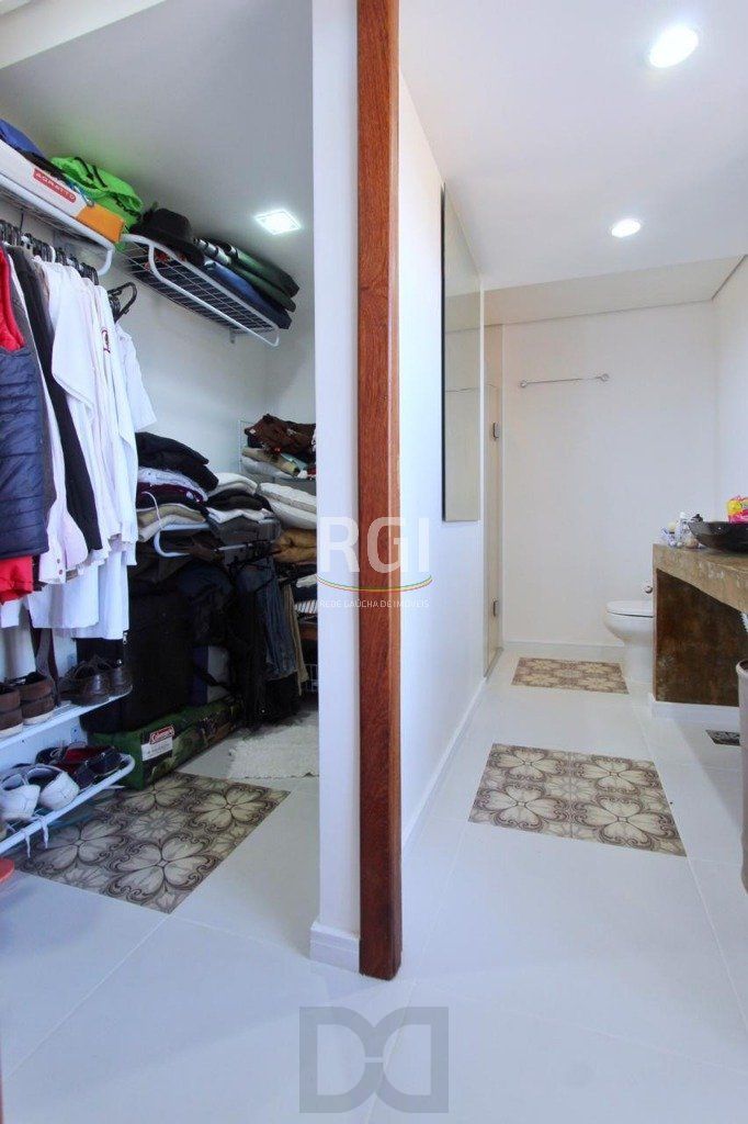 Casa para Venda - 269.06m², 4 dormitórios, sendo 2 suites, 5 vagas - Teresópolis — foto 31