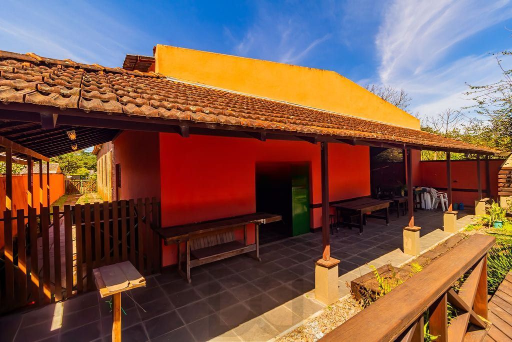 Casa de 3 dormitórios, no Bairro Ponta Grossa - Porto Alegre — foto 2