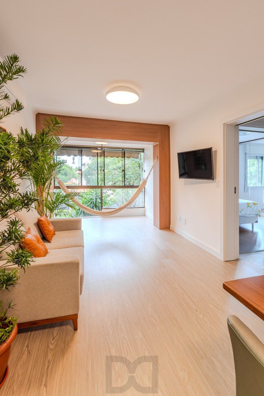 Apartamento de 3 dormitórios á venda no Bairro Cristal, Porto Alegre — foto 2