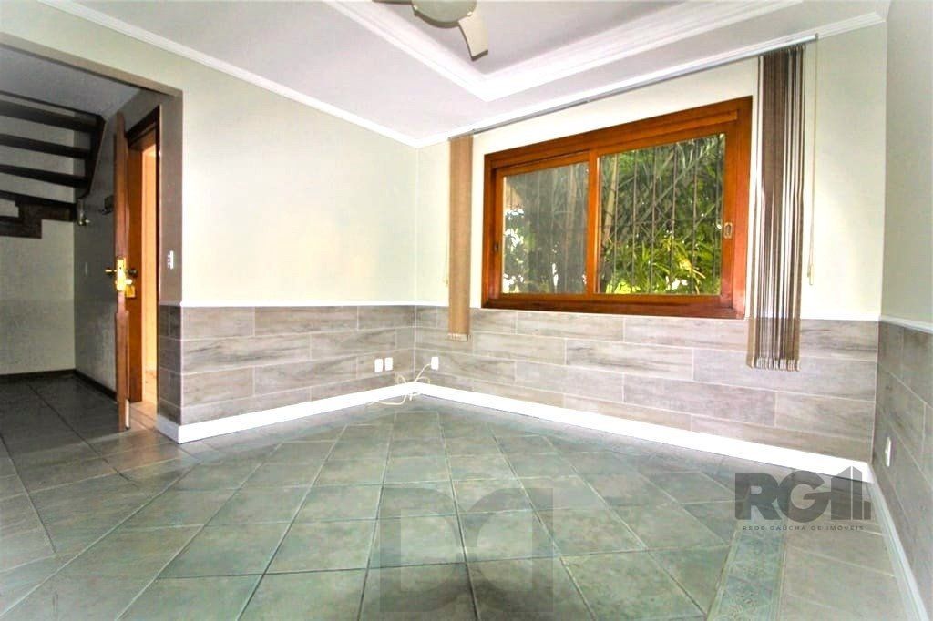 Casa em condomínio 111m² - 3 dormitórios sendo 1 suíte e 4 vagas no bairro Espirito Santo — foto 1