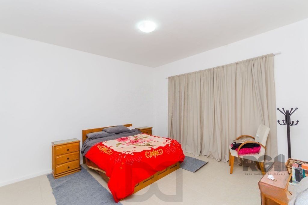 Casa de 4 dormitórios no bairro Três Figueiras — foto 9