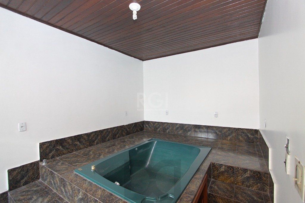 Casa para Locação/Aluguel - 240m², 4 dormitórios, 6 vagas - Nonoai — foto 30