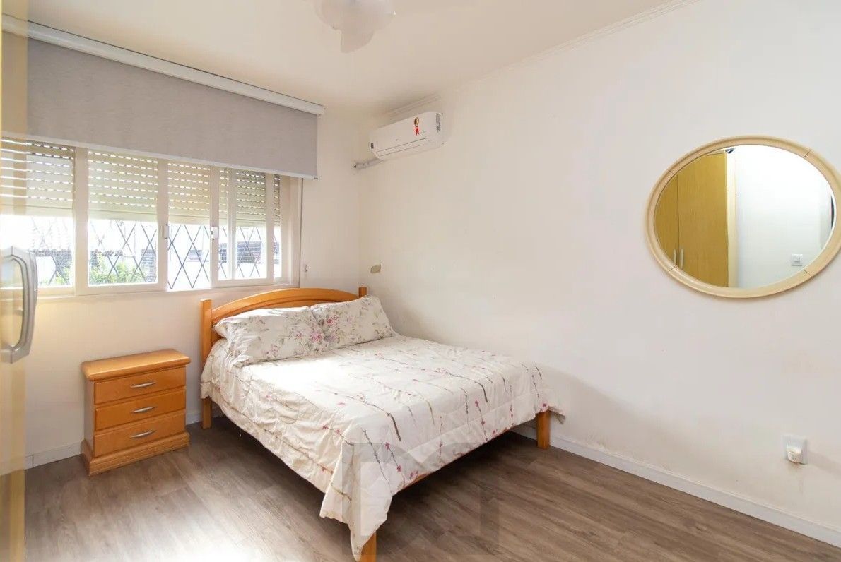 Casa com 4 dormitórios e energia solar no bairro Nonoai. — foto 18