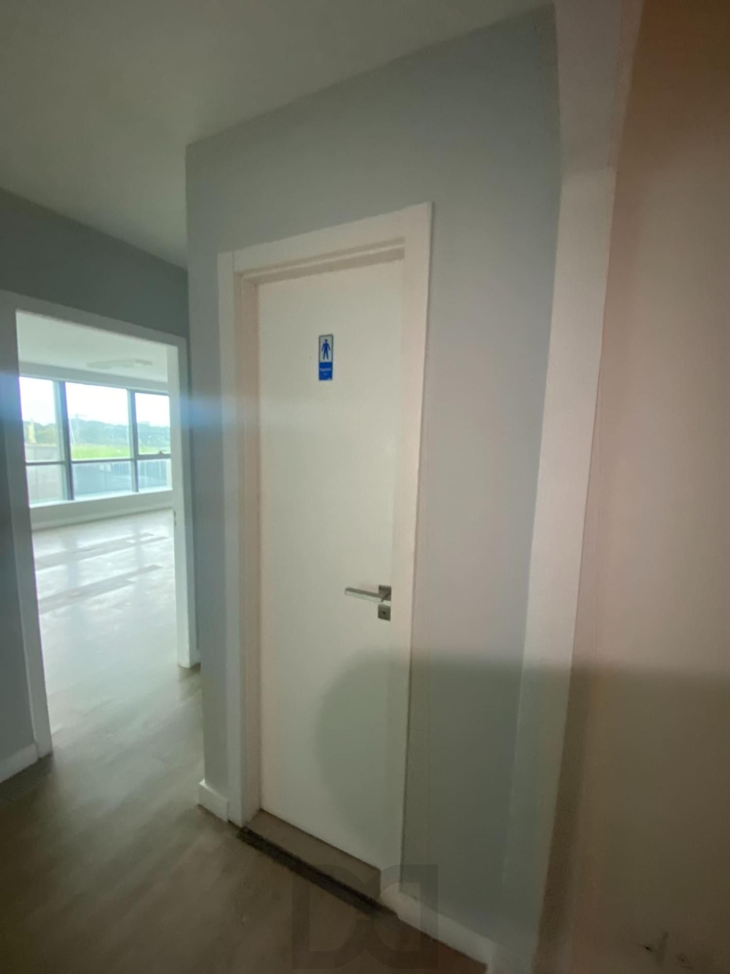Sala Comercial no Bairro Praia de Belas - Porto Alegre — foto 4
