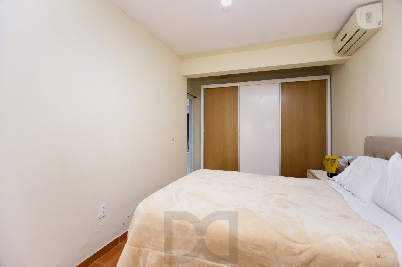 Casa com Edícula nos fundos, total de 5 dormitórios no Bairro gloria. — foto 18