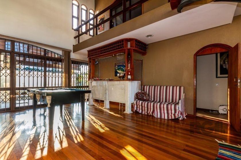 Casa 303m² - 4 dormitórios, 2 vagas no bairro Santo Antônio — foto 2