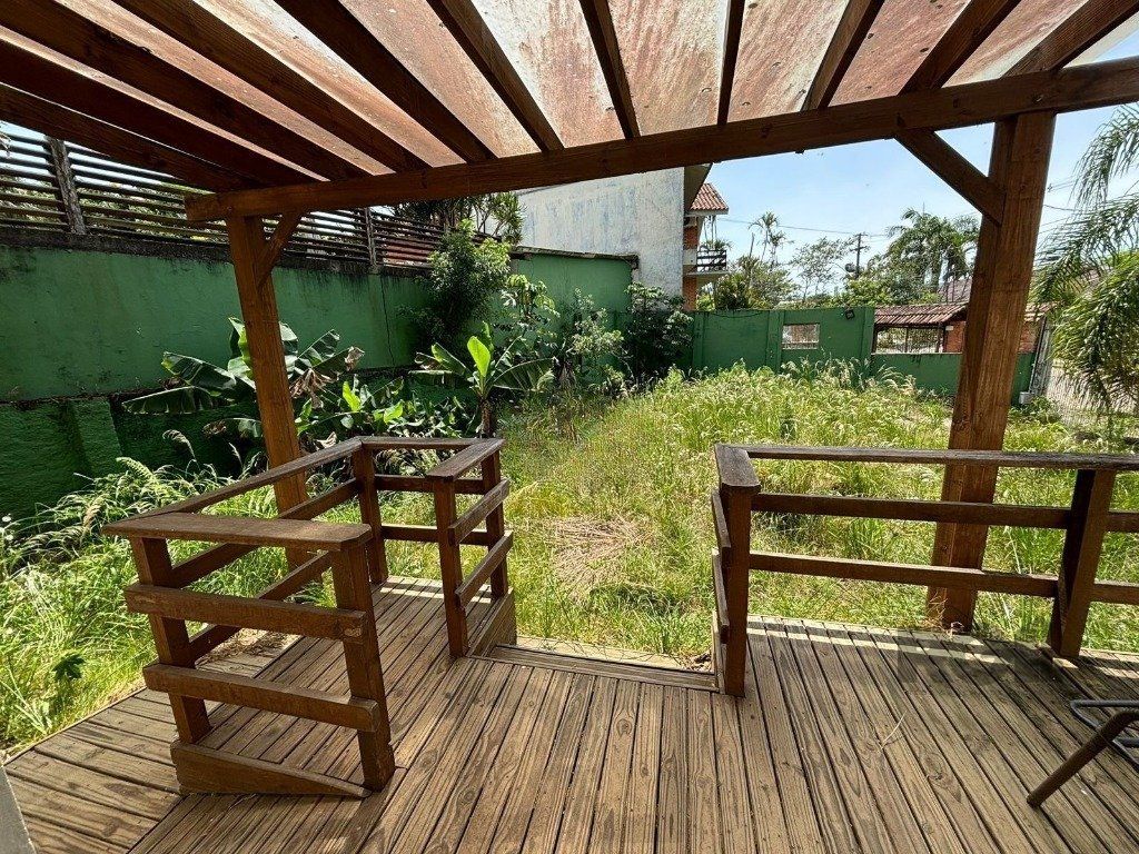Casa com 3 quartos, 4 vagas e 120m² no bairro Vila Assução — foto 7