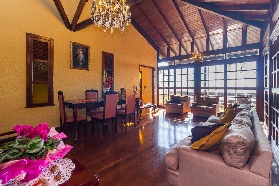 Casa 4 Dormitórios, piscina, bairro Teresópolis — foto 18
